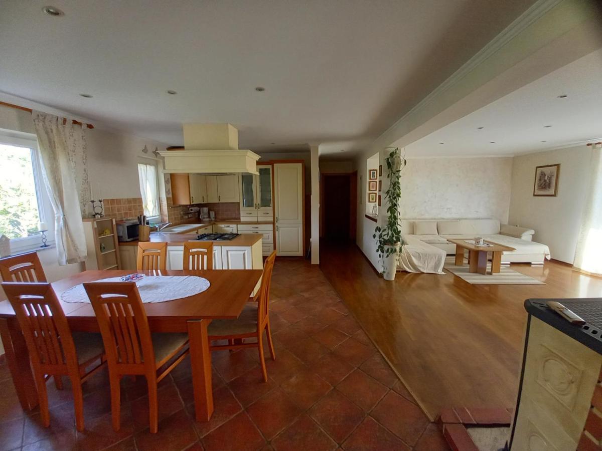Apartmani Dijana Palit エクステリア 写真