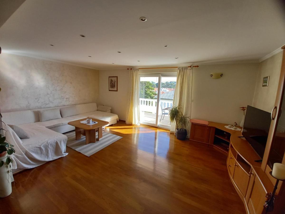 Apartmani Dijana Palit エクステリア 写真